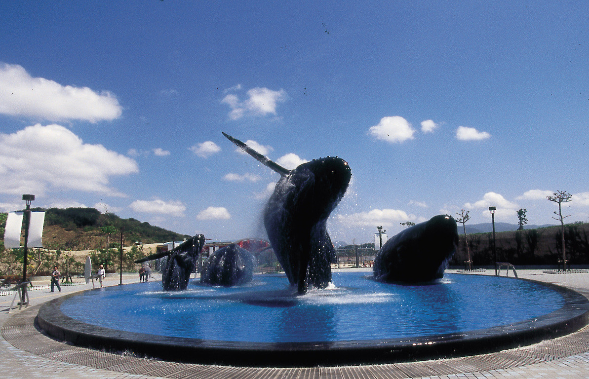 鯨魚親水廣場